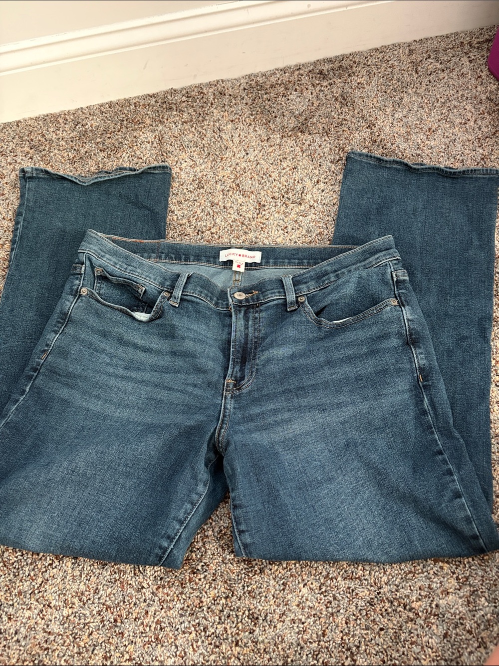 Lucky Brand Classic Denim Jeans in Medium Blue
